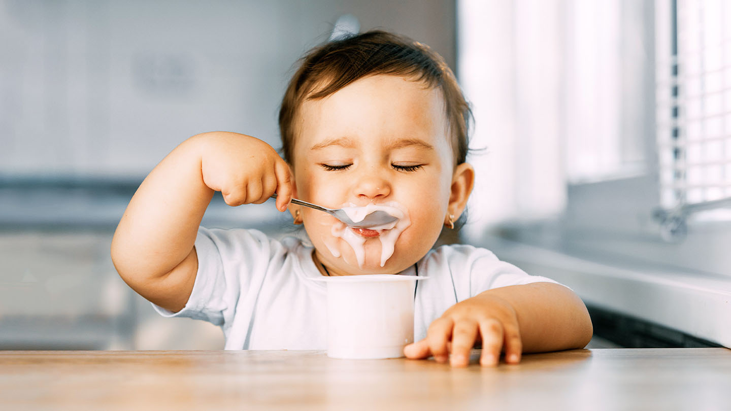 Dojenček je jogurt.